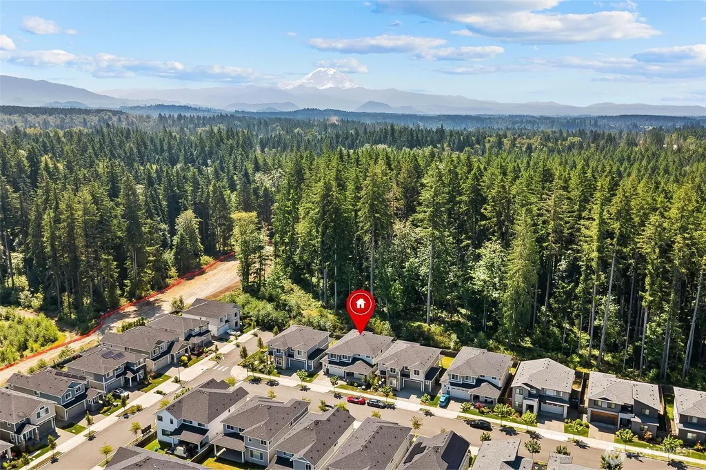 22991 Sycamore Street Black Diamond WA 98010