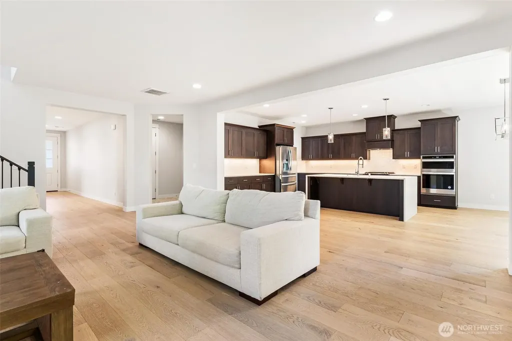 22991 Sycamore Street Black Diamond WA 98010