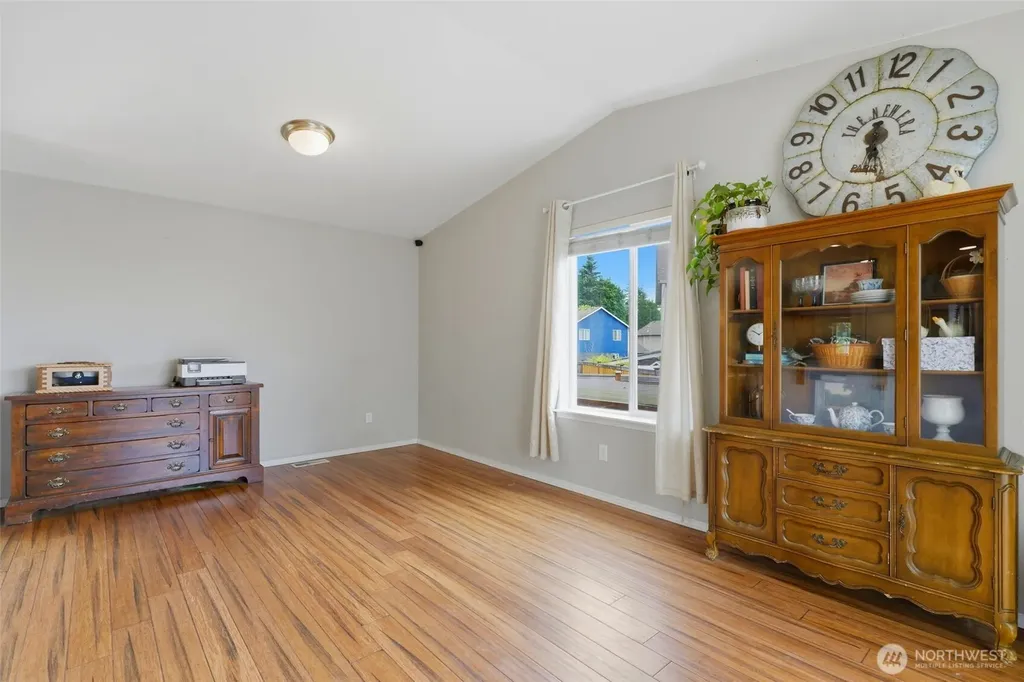2988 NE Loyola Street Bremerton WA 98311