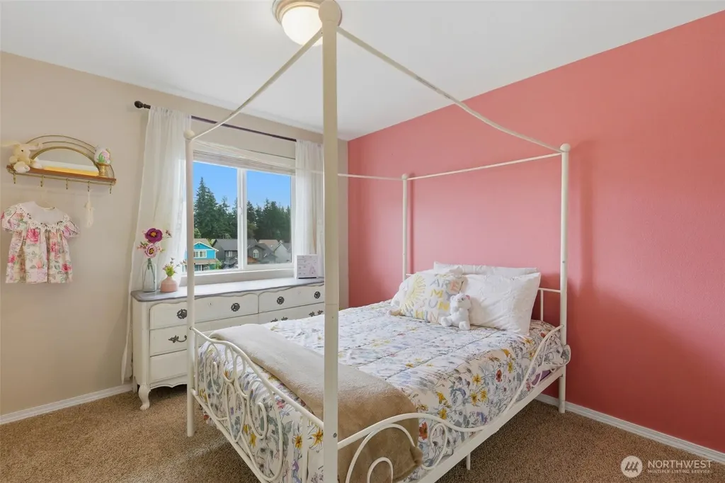 2988 NE Loyola Street Bremerton WA 98311