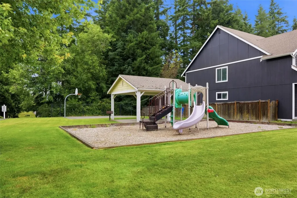 2988 NE Loyola Street Bremerton WA 98311