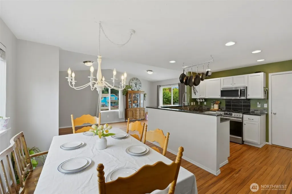 2988 NE Loyola Street Bremerton WA 98311