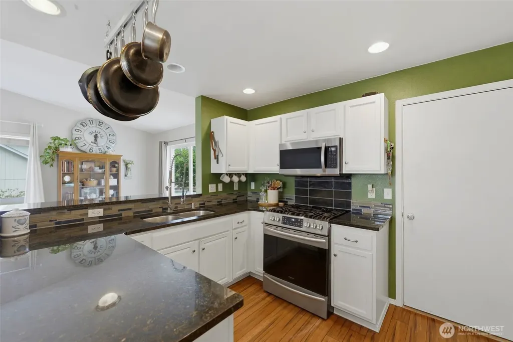 2988 NE Loyola Street Bremerton WA 98311