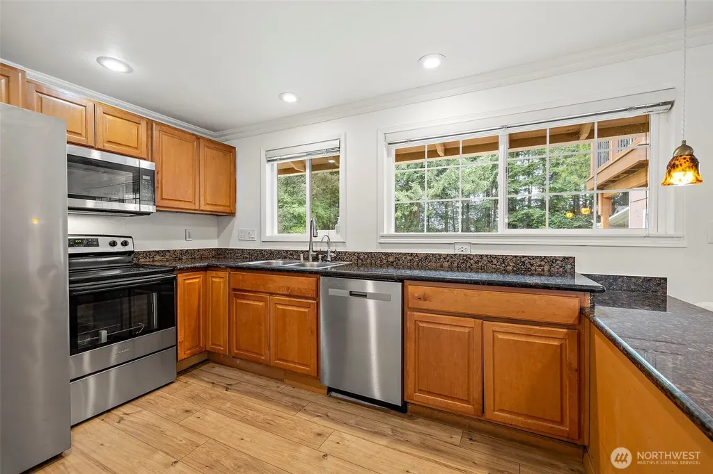 12829 109th Avenue NE Kirkland WA 98034