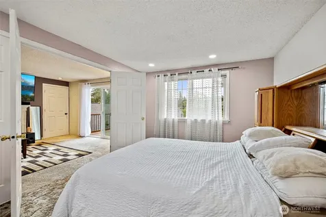 12829 109th Avenue NE Kirkland WA 98034
