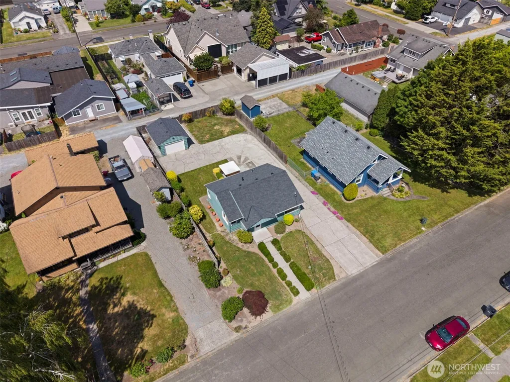 919 6th Avenue SW Puyallup WA 98371