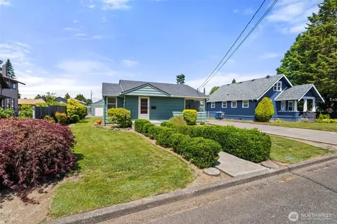 919 6th Avenue SW Puyallup WA 98371