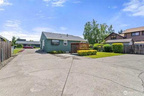 919 6th Avenue SW Puyallup WA 98371