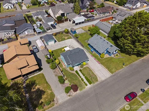 919 6th Avenue SW Puyallup WA 98371