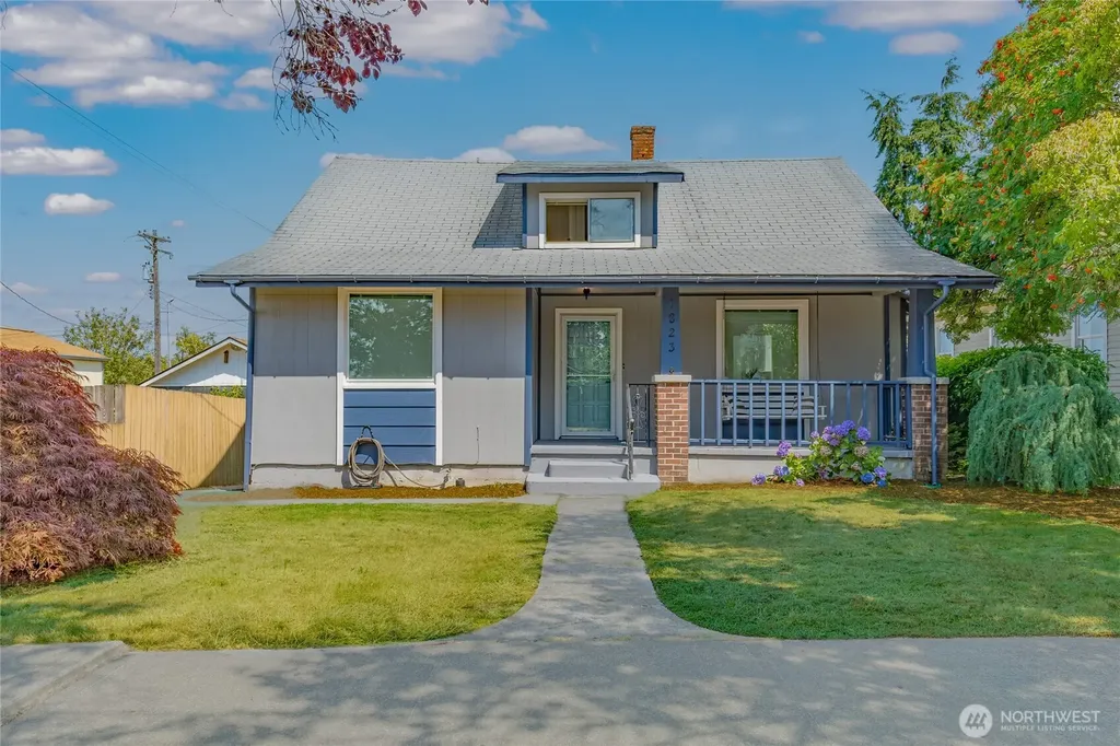1823 S Adams Street Tacoma WA 98405