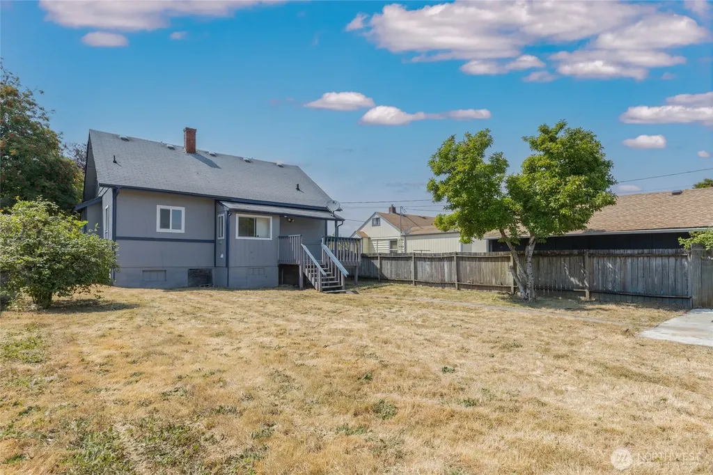 1823 S Adams Street Tacoma WA 98405