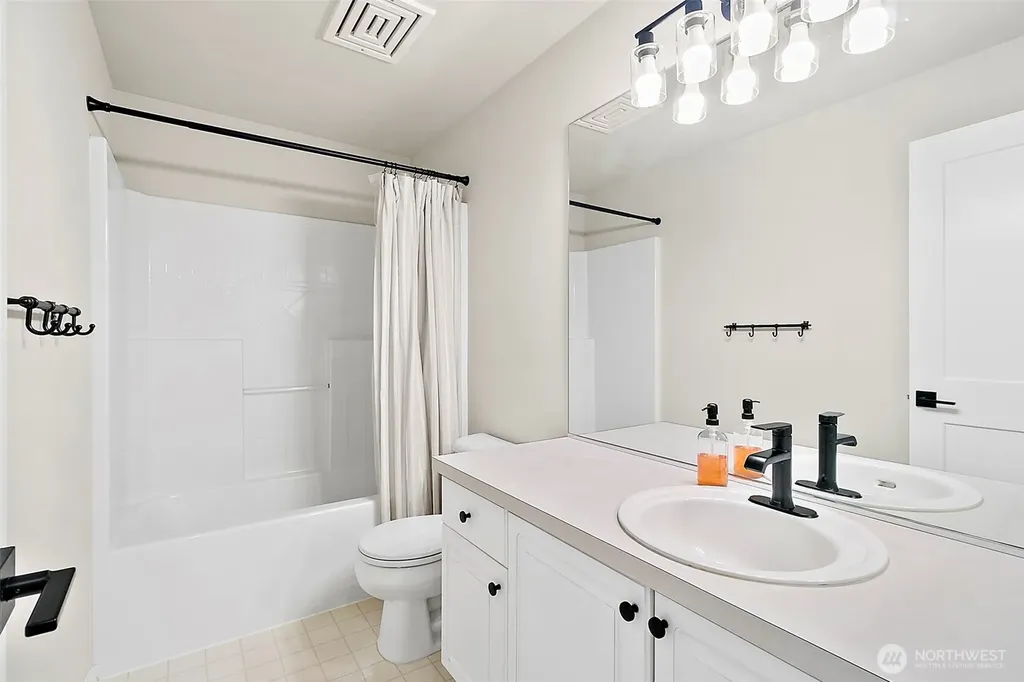 4905 Highland Court SE Auburn WA 98092