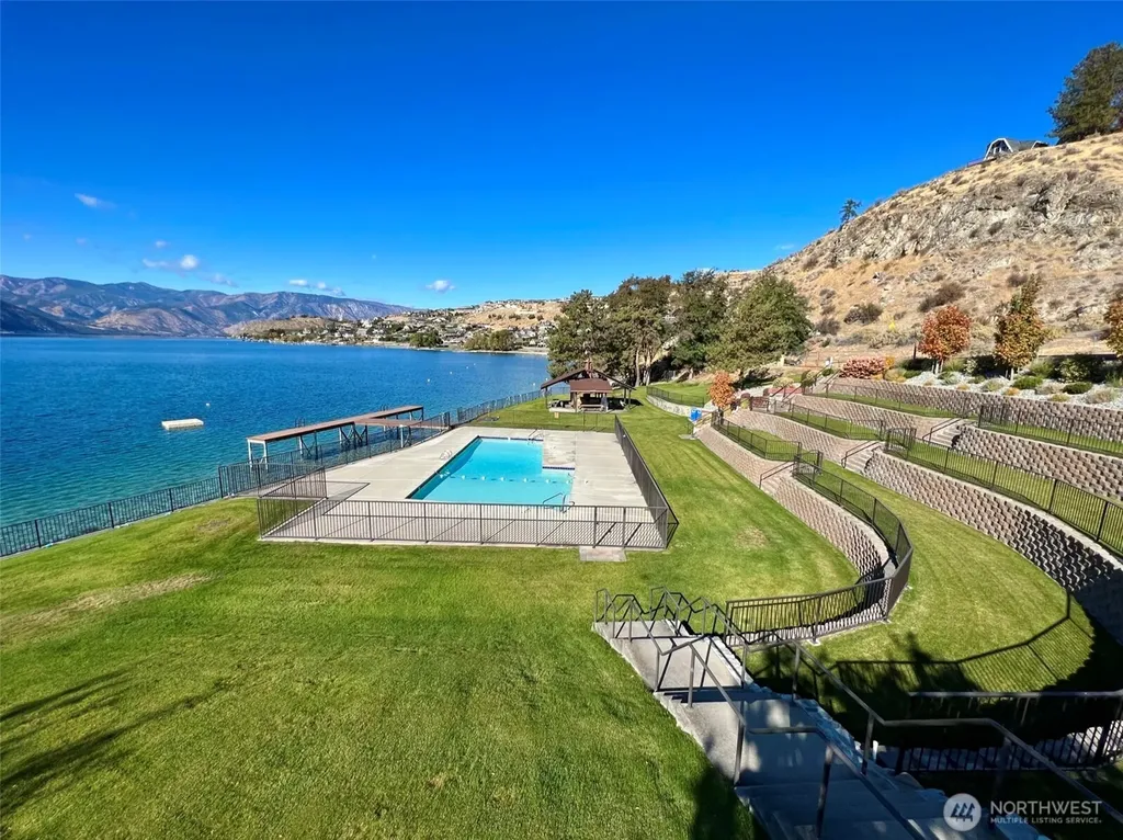 212 Stehekin Way Chelan WA 98816