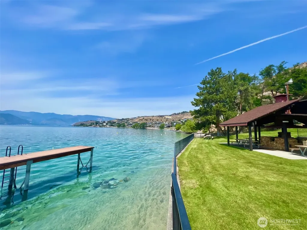 212 Stehekin Way Chelan WA 98816