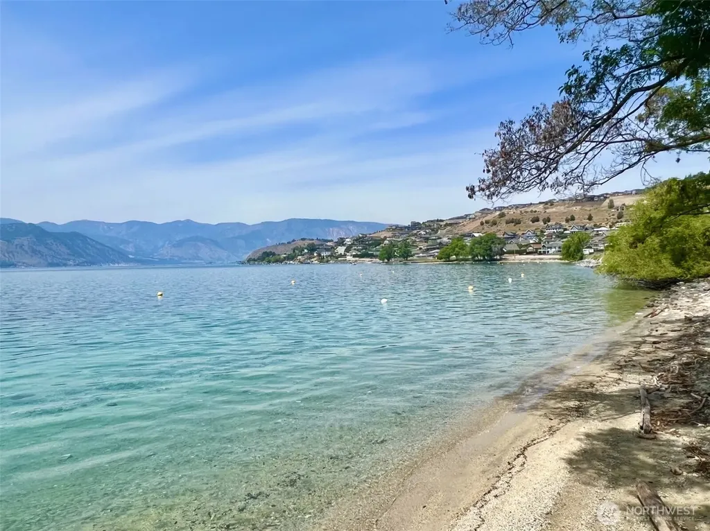 212 Stehekin Way Chelan WA 98816