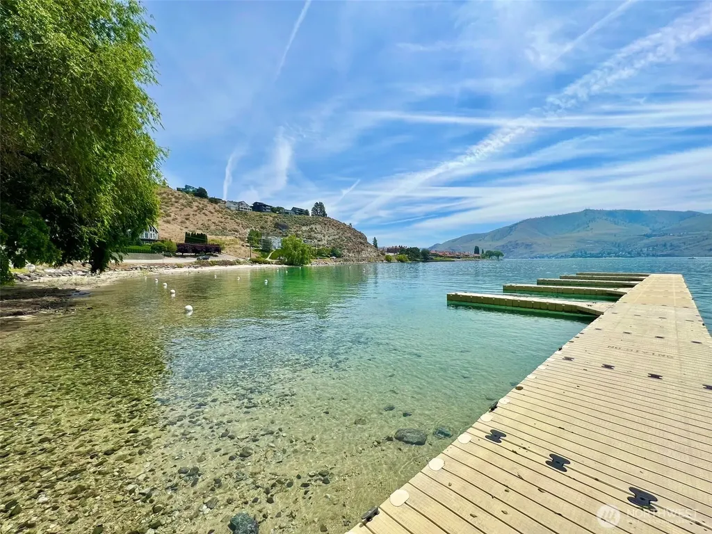 212 Stehekin Way Chelan WA 98816