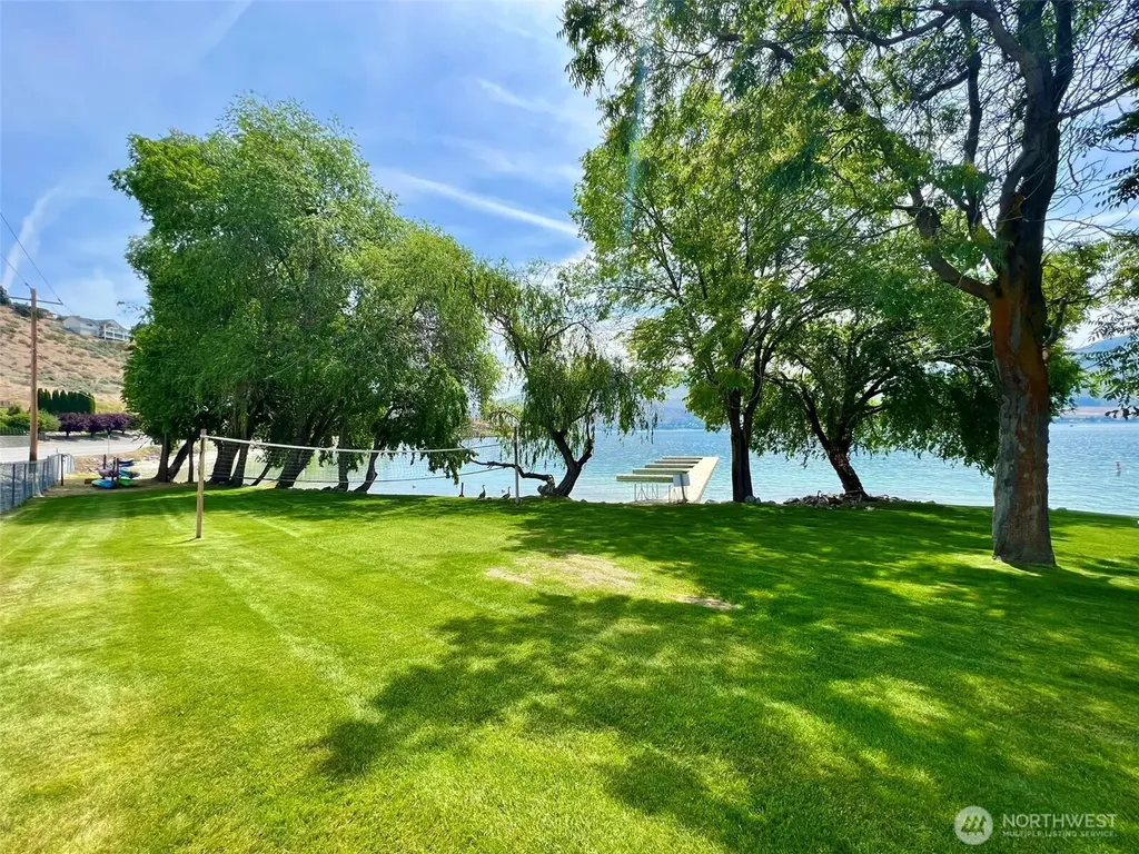 212 Stehekin Way Chelan WA 98816