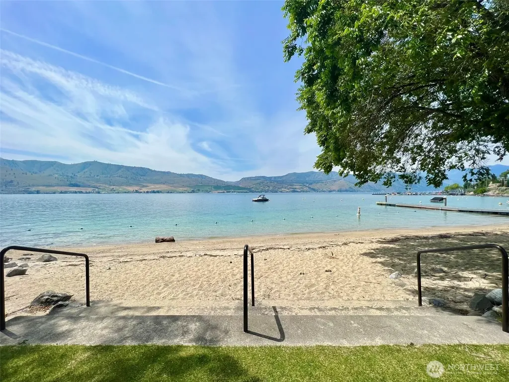 212 Stehekin Way Chelan WA 98816