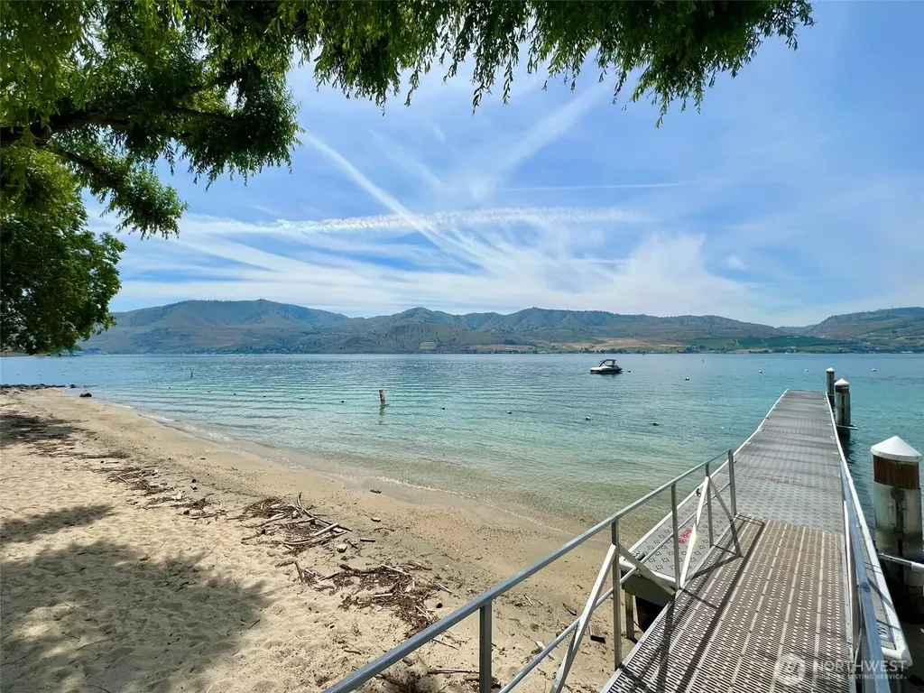 212 Stehekin Way Chelan WA 98816