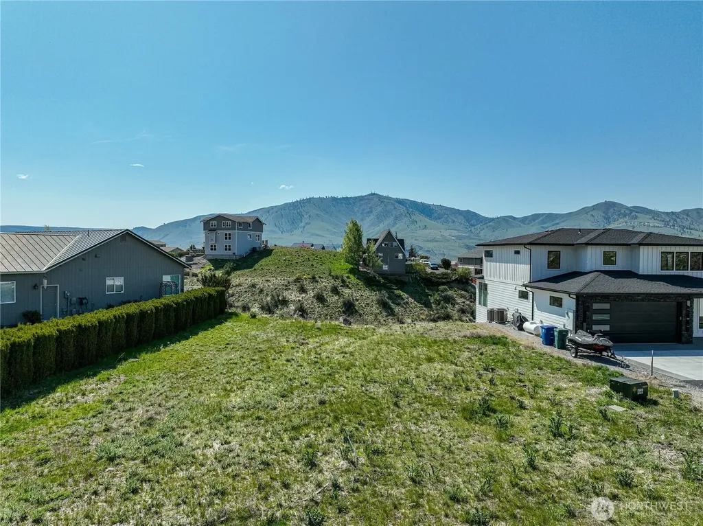 212 Stehekin Way Chelan WA 98816