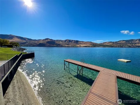 212 Stehekin Way Chelan WA 98816