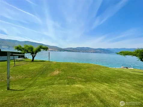 212 Stehekin Way Chelan WA 98816