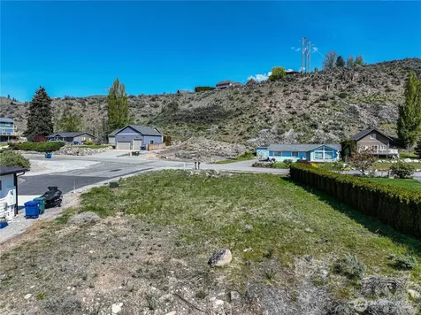 212 Stehekin Way Chelan WA 98816