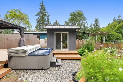 1121 Shelton Avenue SE Renton WA 98058