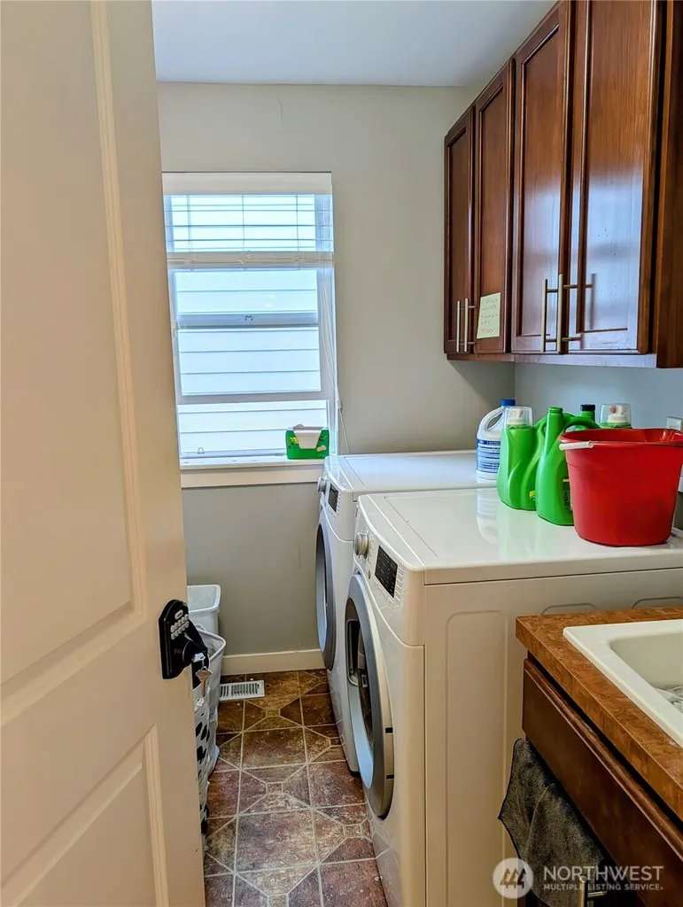 8420 155th Street Ct E Puyallup WA 98375
