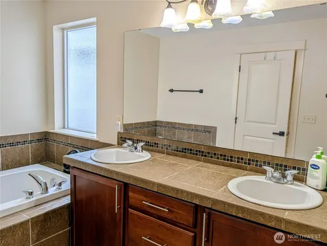 8420 155th Street Ct E Puyallup WA 98375