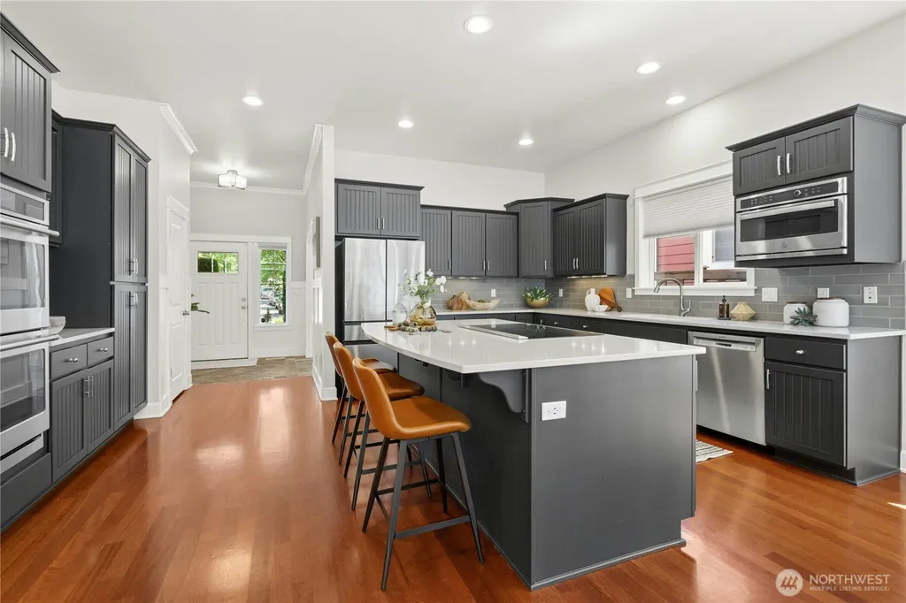 2585 20th Avenue NE Issaquah WA 98029