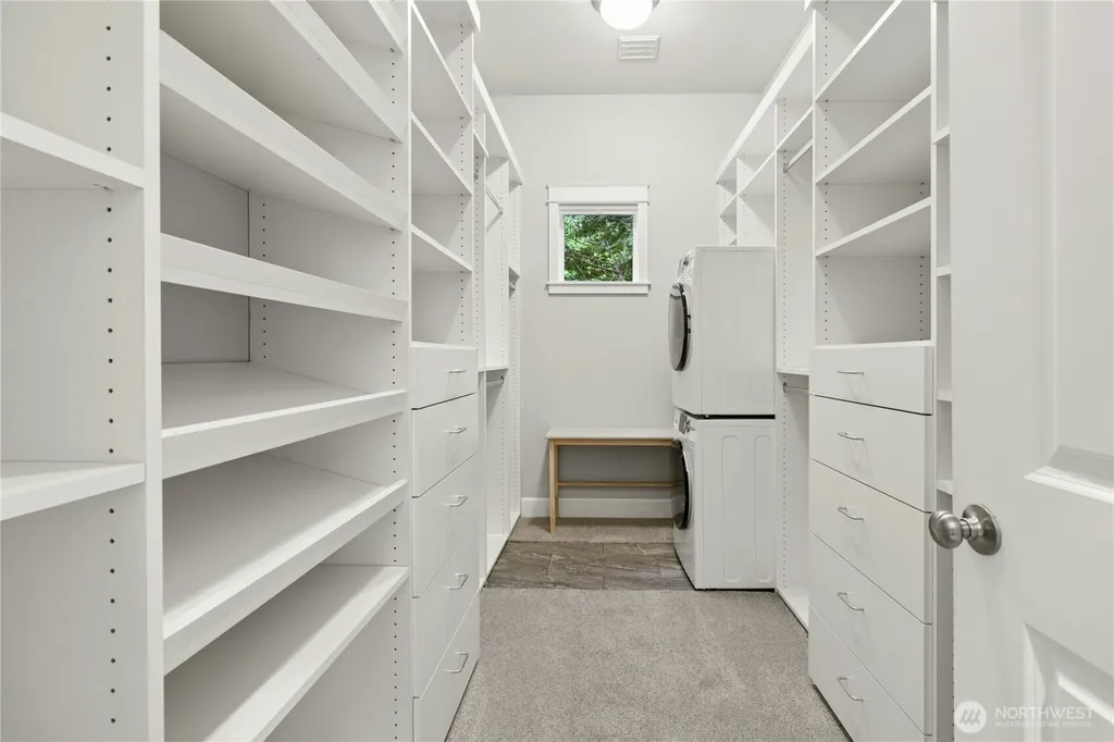 2585 20th Avenue NE Issaquah WA 98029