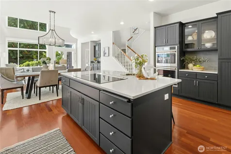 2585 20th Avenue NE Issaquah WA 98029