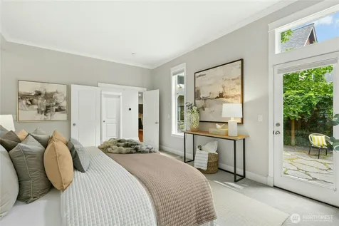 2585 20th Avenue NE Issaquah WA 98029