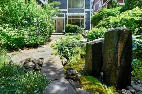 2585 20th Avenue NE Issaquah WA 98029