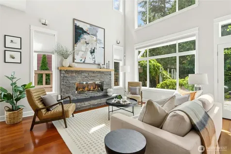 2585 20th Avenue NE Issaquah WA 98029