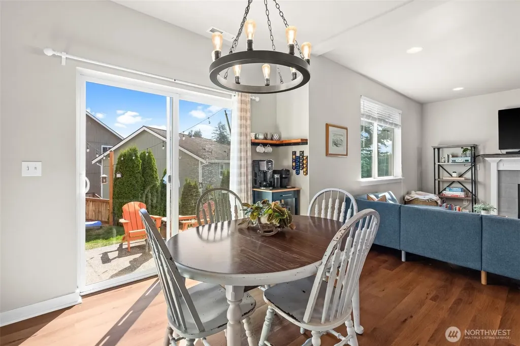 736 Freedom Court SE Port Orchard WA 98366