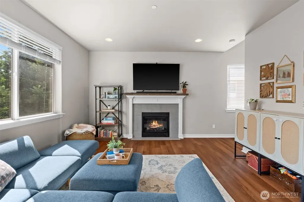 736 Freedom Court SE Port Orchard WA 98366