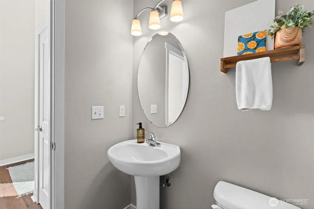 736 Freedom Court SE Port Orchard WA 98366