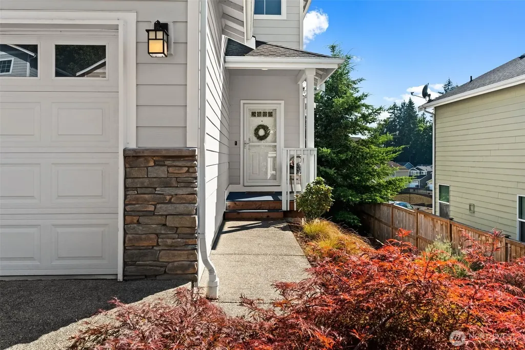 736 Freedom Court SE Port Orchard WA 98366