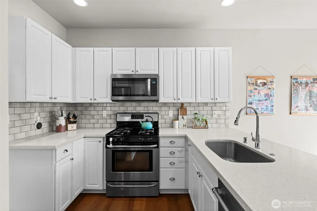 736 Freedom Court SE Port Orchard WA 98366