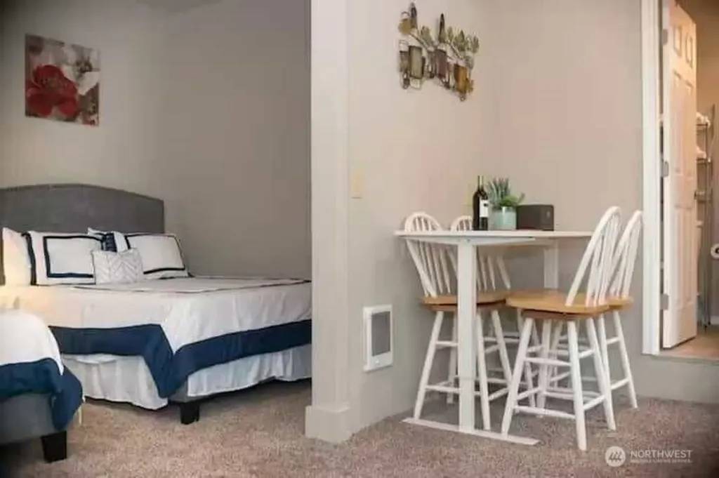 3706 S 255th Place Kent WA 98032