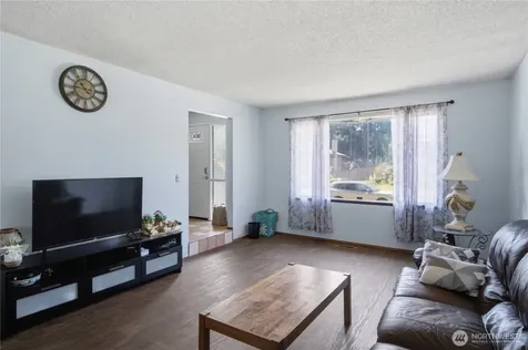 3706 S 255th Place Kent WA 98032