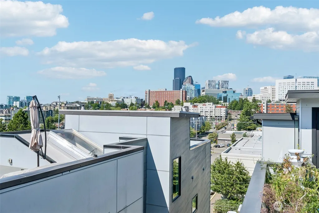 710 14th Avenue Seattle WA 98122