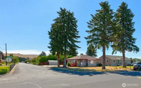 25 Shafer Avenue Naches WA 98937