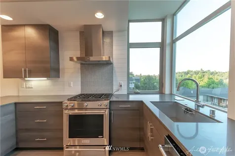 1718 27th Avenue Seattle WA 98122