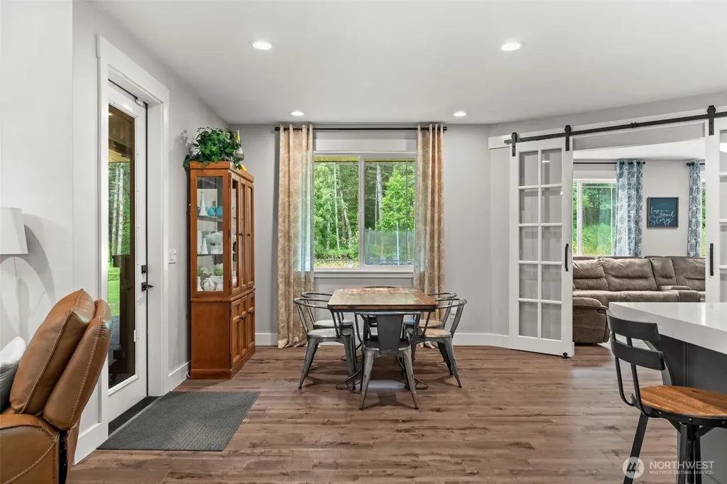 15622 Glenwood Road SW Port Orchard WA 98367