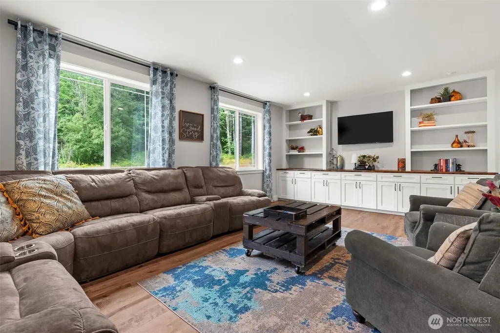 15622 Glenwood Road SW Port Orchard WA 98367