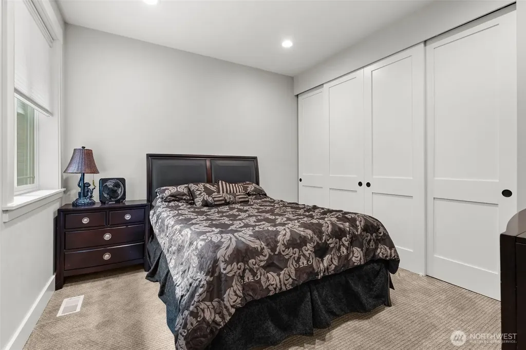 15622 Glenwood Road SW Port Orchard WA 98367