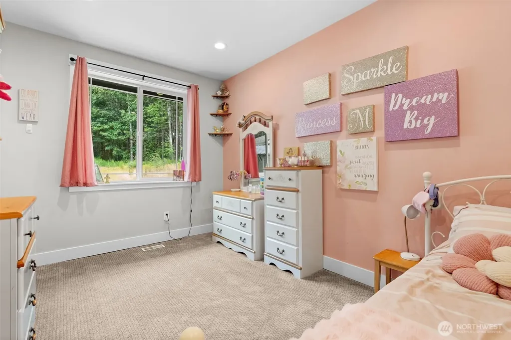 15622 Glenwood Road SW Port Orchard WA 98367